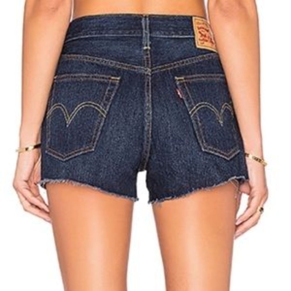 Levis 501 cut off jean shorts, Dark Denim- NWT - Picture 3 of 4